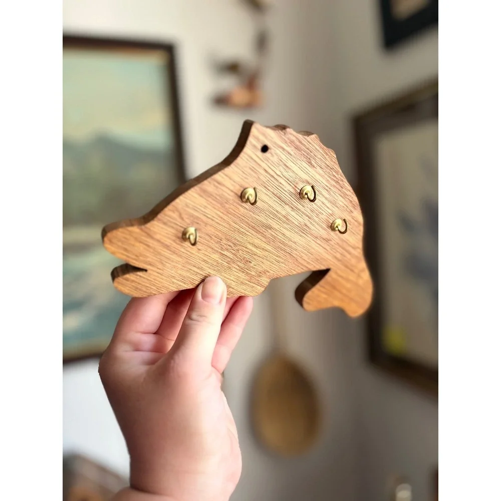 Vintage Wooden Fish Key Holder Wall Mounted Rustic Cabin Decor 4 Brass Hooks